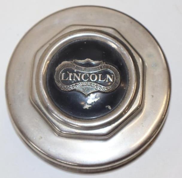 Lincoln Motor Car Threaded Automobile Hubcap