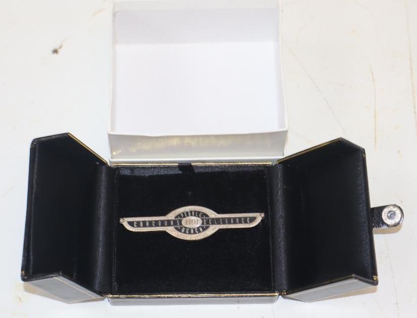 Pebble Beach Concours D' Elegance Best In Class Commemorative Car Badge In Original Box: 3.25x3.75x1.75