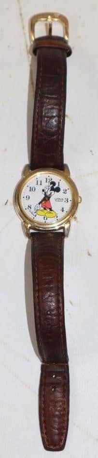 Vintage Mickey Mouse Walt Disney Lours Wrist Watch With Leather Band (1 of 3)