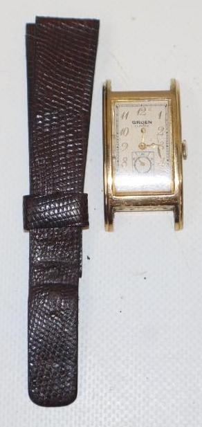 Gruen Curvex Vintage Wrist Watch With Leather Band: 1.75x1