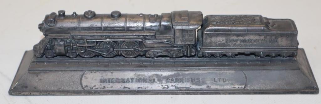 New York Central International Carriers Figural Locomotive Paper Weight: 9.5x2.5x2