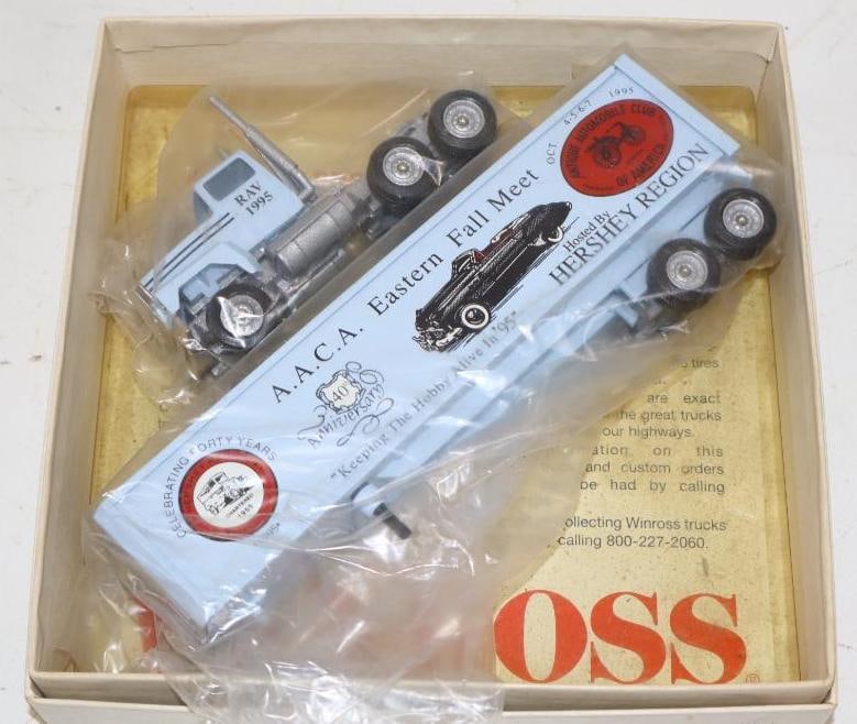 Winross 1995 Hershey Fall Meet Semi Truck In Original Box: 7x7x1.75