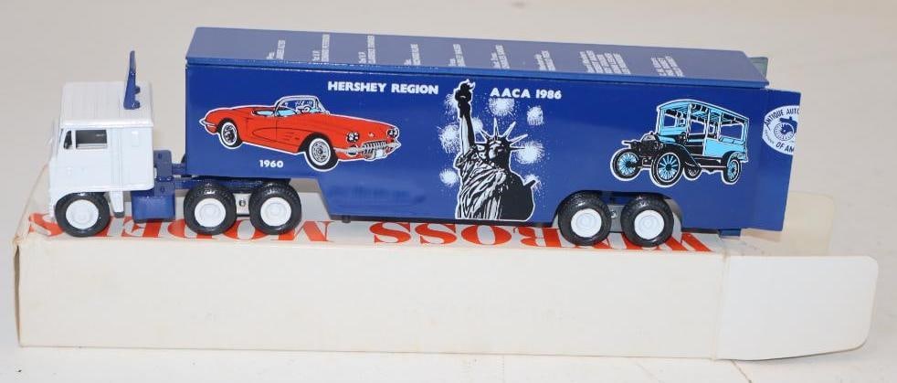 Winross 1986 Hershey Fall Meet Semi Truck In Original Box: 9.25x2.5x1.5