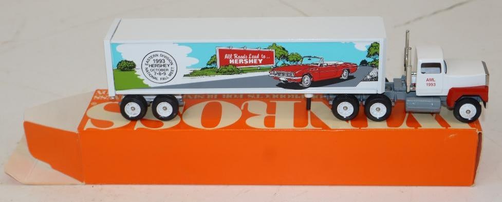 Winross 1993 Hershey Fall Meet Semi Truck In Original Box: 9.25x2.5x1.5