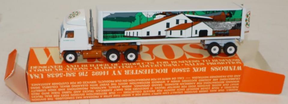 Winross 1990 Hershey Fall Meet Semi Truck In Original Box: 9.25x2.5x1.5