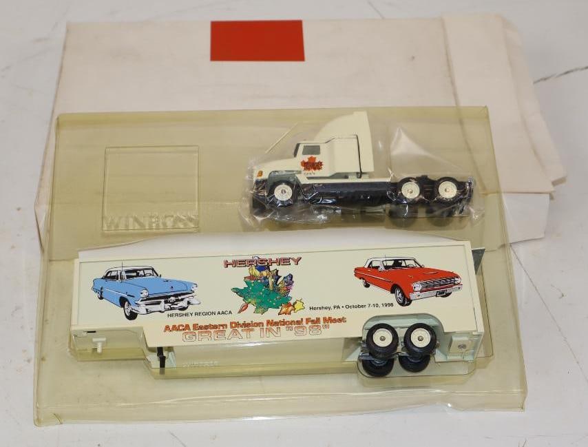 Winross 1998 Hershey Fall Meet Semi Truck In Original Box: 13x8x2