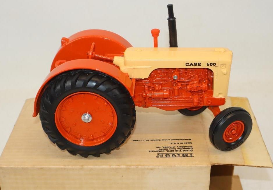 1986 Ertl Case Tractor 600 In Original Box: 9x6.5x5