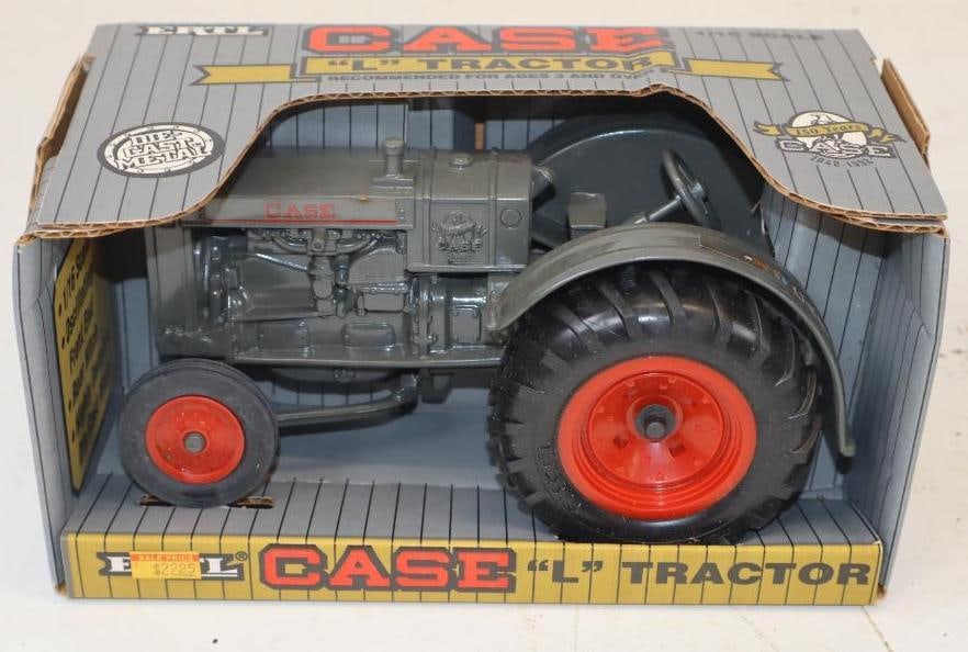 Ertl Case Tractor L In Original Box: 9.5x6x5