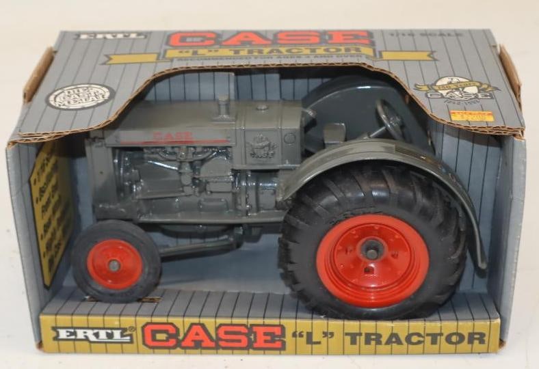Ertl Case Tractor L In Original Box: 9.5x6x6