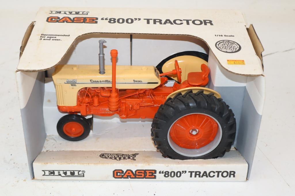 Ertl Case 800 Tractor In Original Box: 10.5x6.5x6.5