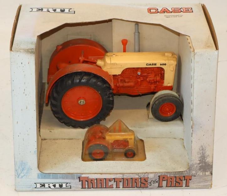 Ertl Case 600 Tractor In Original Box: 12x8x8.5