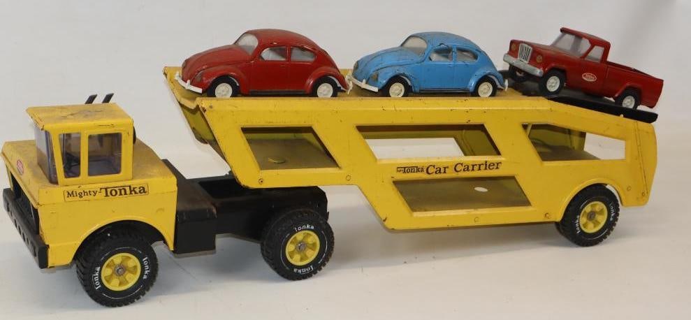 Mighty-Tonka Car Carrier with 3 Cars: 32x7x10