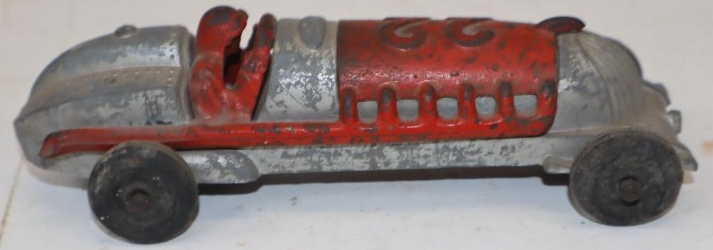 1930s Hubley Race Car Number 22: 7.5x3x2.5