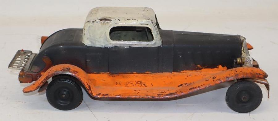Girard Toys 1930s Windup Coupe With Working Head and Tail Lights: 5x15x5.5
