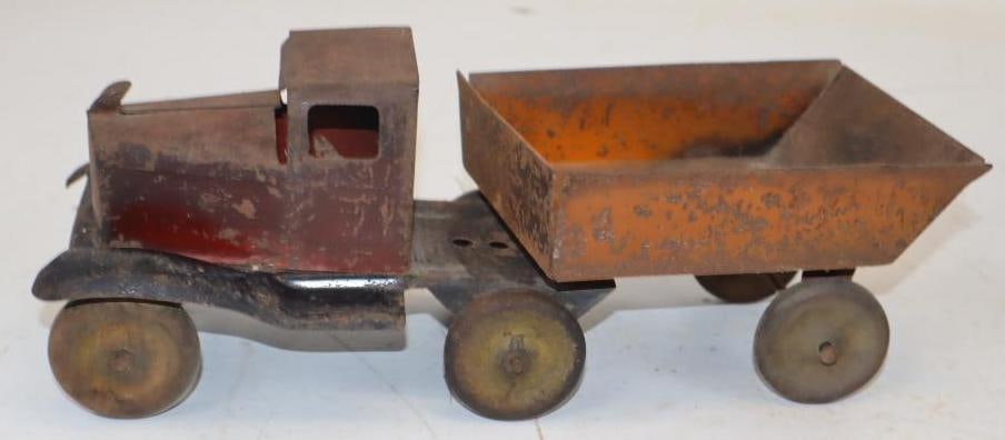 Early Pressed-Steel Truck With Dump Trailer: 4x11x4