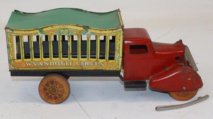 Wyandotte Circus Truck Wind Wheels: 3.5x4.5x10