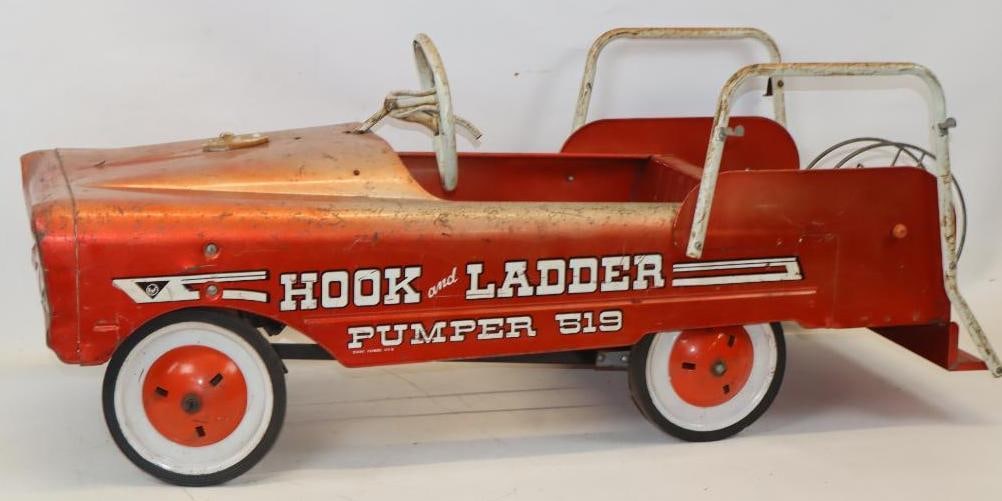 AMF Hook And Ladder Pumper 519 Fire Chief Pedal Car (1 of 5)