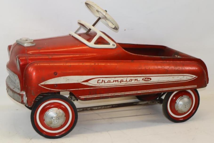 Murray Champion Deluxe Pedal Car: 34x14x22