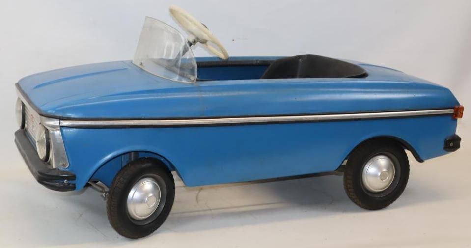 Mosk Vich Pedal Car From Soviet Union: 18x43x20