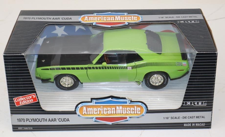 1970 Plymouth AAR 'Cuda 1/18 Diecast Car In Original Box: 13x5.5x7