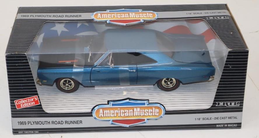 1969 Plymouth Road Runner 1/18 Diecast Car In Original Box: 14x6x7