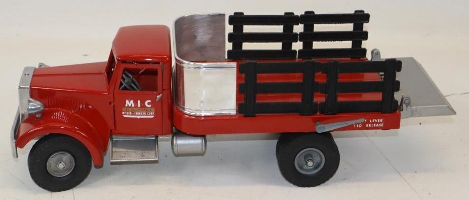 Smith Miller MIC Stake Bed Truck With Lift Gate Smitty Toys: 20x7x5.5
