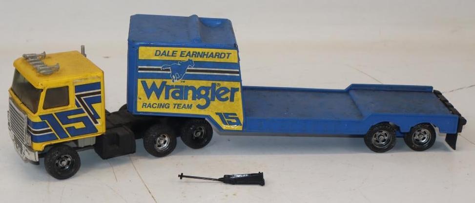 Ertl Dale Earnhardt Wrangler Racing Semi Truck: 20x4x5