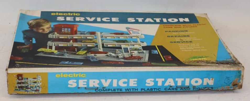 Tee Cee Electric Service Station In Original Box: 25.5x15.5x3 Appears to Be Complete