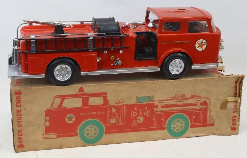 AMF Texaco Fire Chief Fire Truck In Original Box: 27x8x8.5