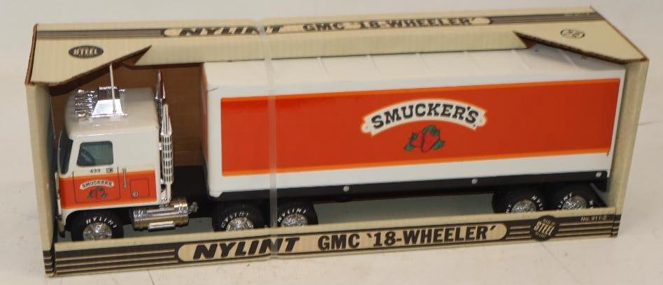 Nylint Smucker's 18 Wheeler In Original Box: 22x6x8