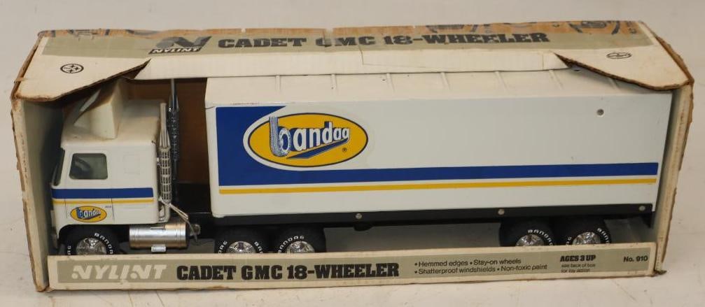 Nylint Bandag 18 Wheeler In Original Box: 22x6x8