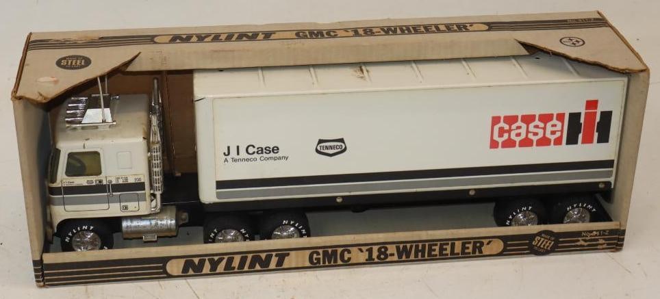 Nylint IH Case 18 Wheeler In Original Box: 22x6x8