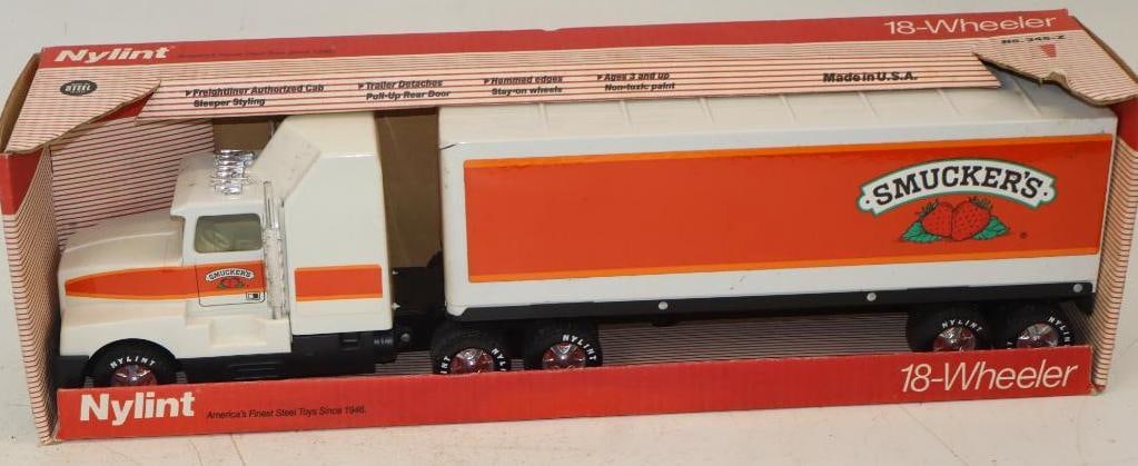 Nylint Smucker's 18 Wheeler In Original Box: 22x6x8