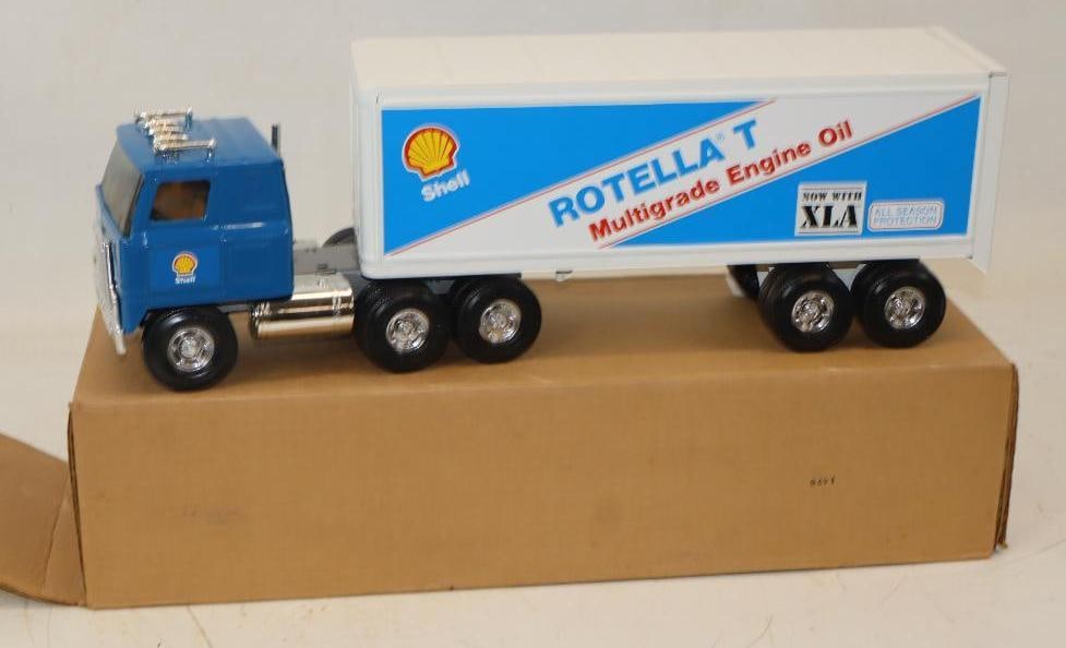 Ertl Shell Rotella T Oil Semi Truck In Original Box: 22x8x8