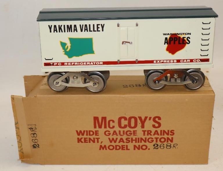 McCoy Standard Gauge Yakima Valley Washington Apples Box Car In Original Box: 13" x 6" x 4"