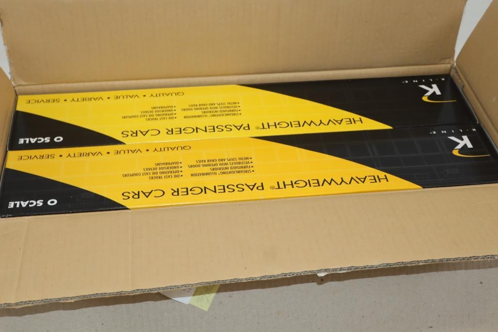 Group of 2 CTRR Heavy Weight Passenger Train Cars in Original Box: 21" x 8.5" x 7"