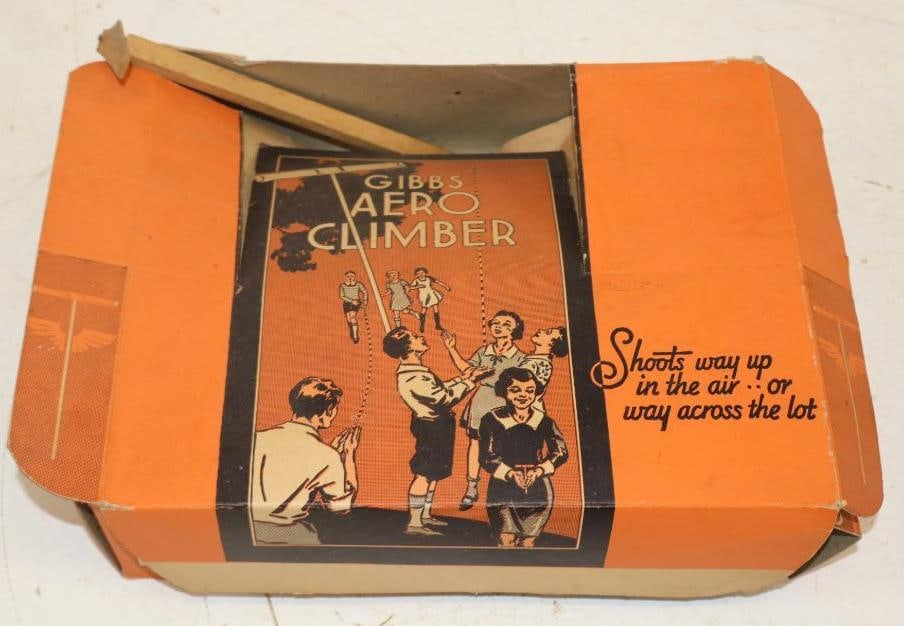 Gibbs Aero Climber Countertop Display Box with One Climber: 10" x 7.5" x 3"