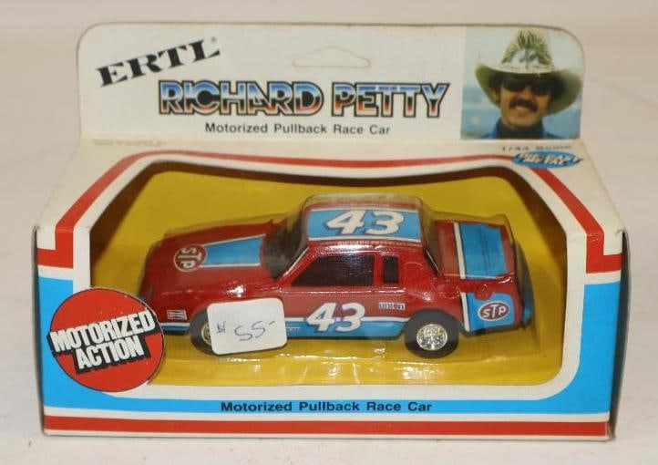 Ertl Richard Petty Motorized Pull Back Car in Original Box: 1/43 Scale