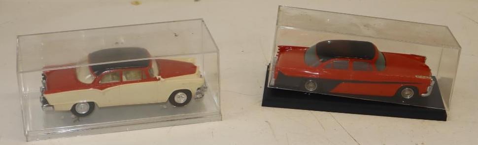 Group of 2 1950s Dodge Royal Lancer and Desoto Fireflight Assembled Model Cars in Display Case: 1/25th Scale. 9.5" x 4" x 4" each