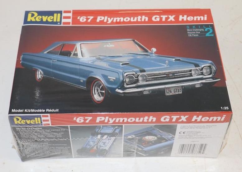 NOS Revell '67 Plymouth GTX Hemi 1/25 Scale Model In Original Box: 9" x 6.5" x 4"