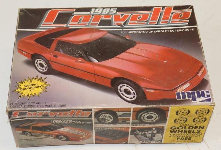 1985 MPC Corvette Model Box With A 426 Hemi Cuda Assembled Model: 9" x 6" x 3.5"