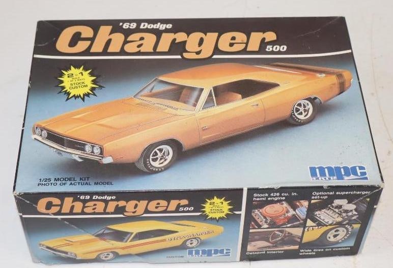 MPC 1969 Dodge Charger 500 1/25 Scale Model In Original Box: 9" x 6" x 3.5"