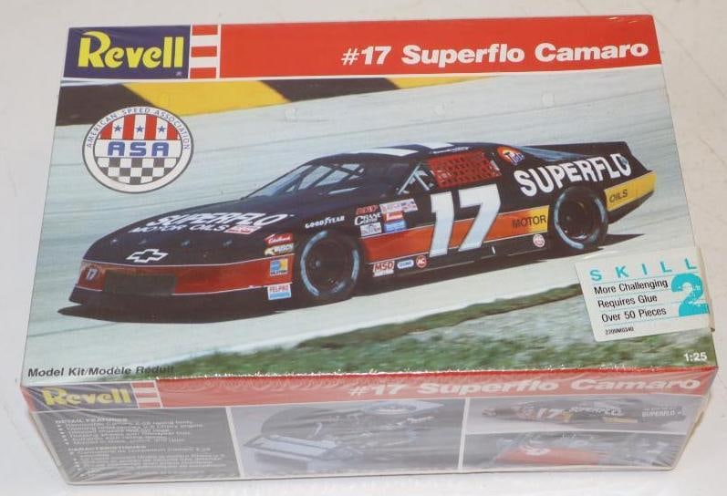 NOS Revell #17 Superflo Camaro Nascar 1/25 Scale Model In Original Box: 9" x 6" x 4"