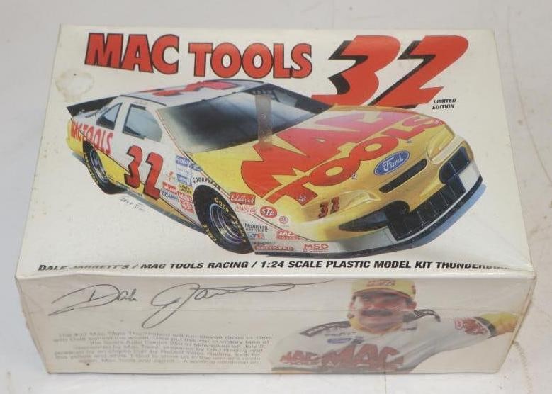 Nos Mac Tools #32 Nascar 1/24 Scale Model In Original Box: 9" x 6" x 4"