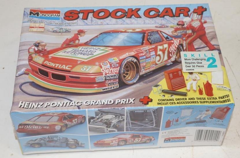 NOS Monogram Heinz Pontiac Grand Prix Stock Car 1/24 Scale Model In Original Box: 10" x 7" x 4"