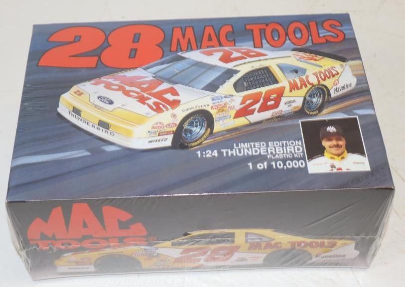 NOS Mac Tools #28 Nascar 1/24 Scale Model In Original Box: 9" x 6" x 4"