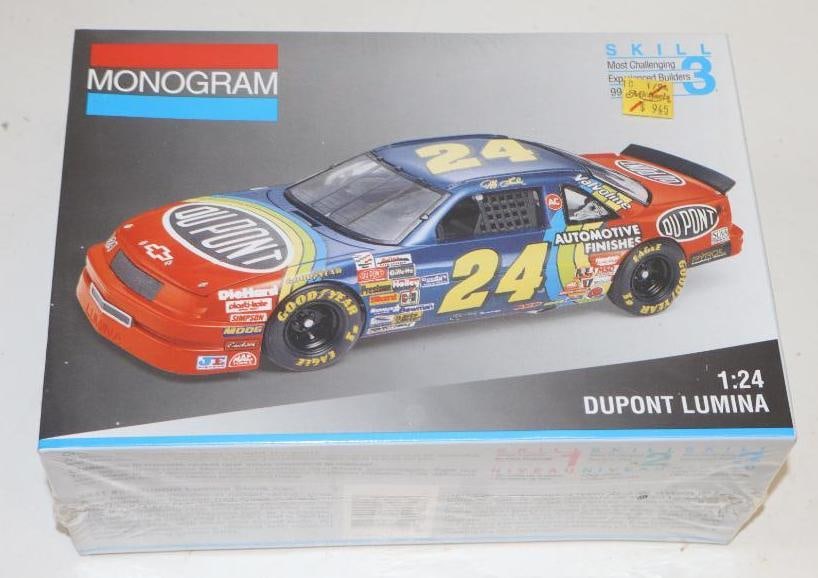 NOS Monogram Du Pont Lumina #24 Stock Car 1/24 Scale Model In Original Box: 9" x 6" x 4"