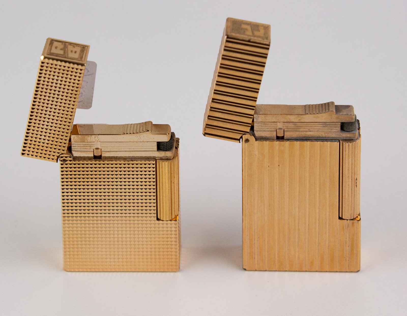 Dupont. A pair of lighters (1 of 4)