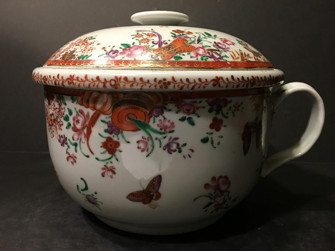 OLD Chinese Flower Chamber Pot with lid, 18th century.: OLD Chinese Flower Chamber Pot with lid, 18th century. 9 1/2" x 7 1/2"