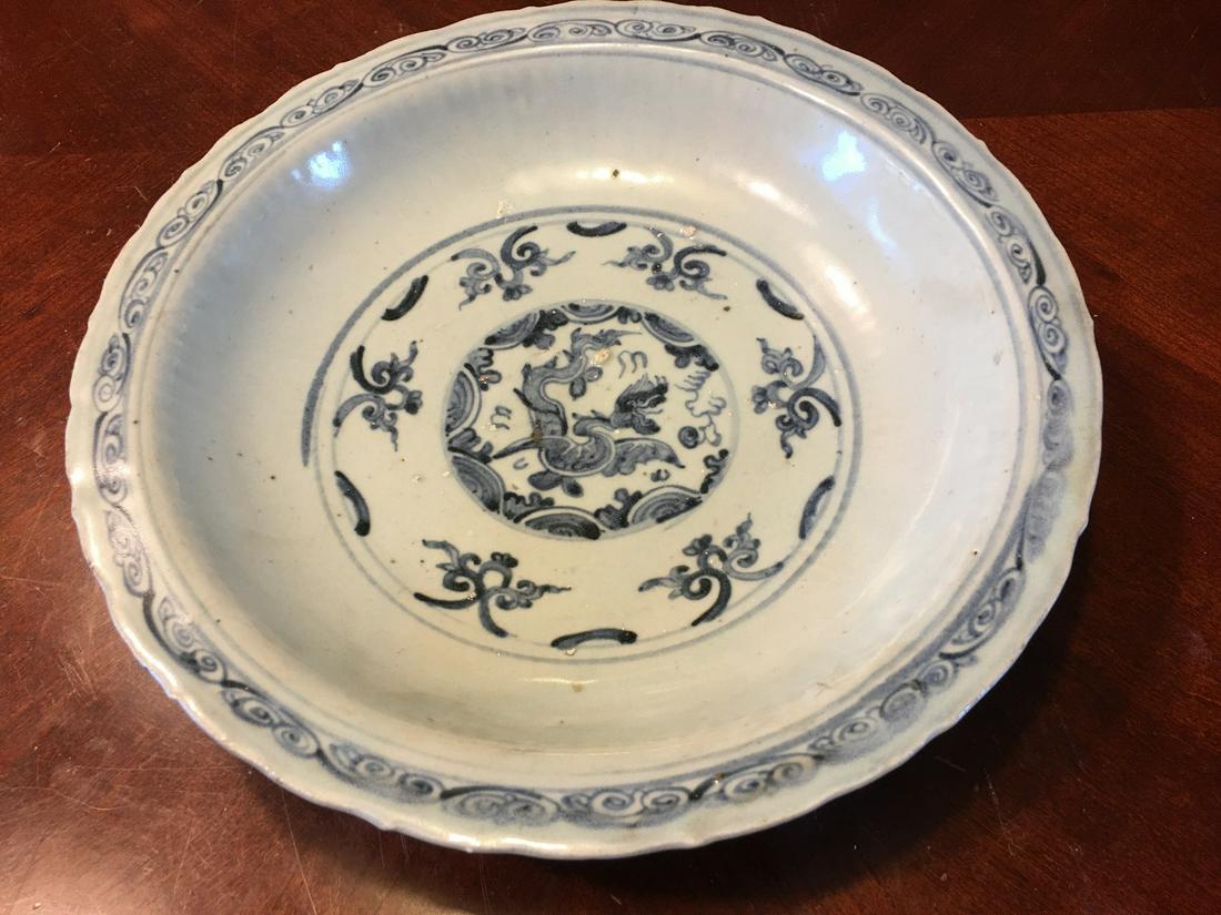 Antique Chinese Blue and White Charger Plate, Yuan/Ming (1 of 7)